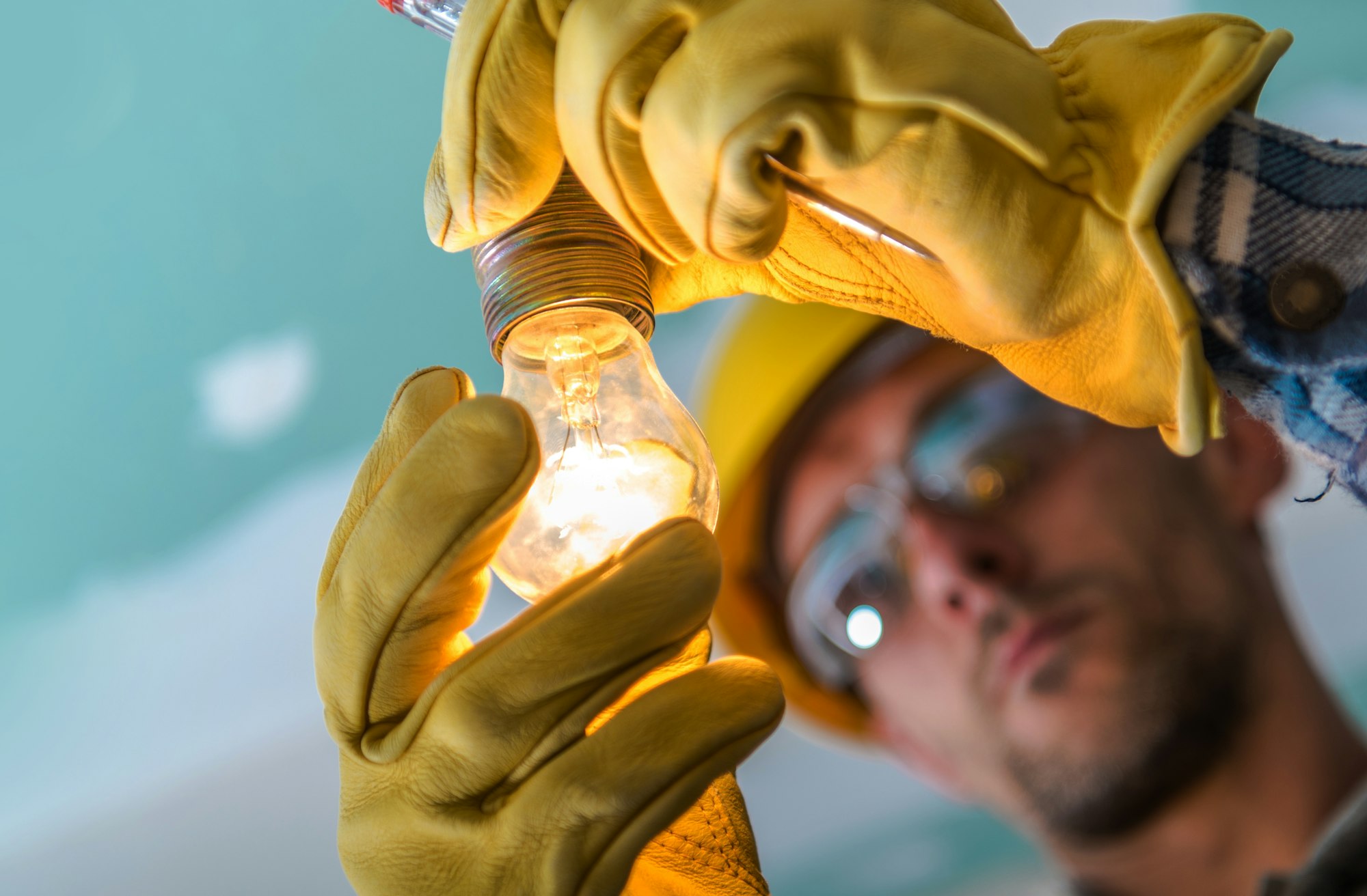 electric-light-point-installing.jpg